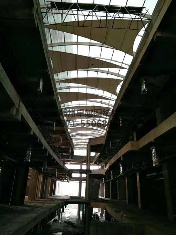 商丘柒悦城商场走廊膜结构屋顶
